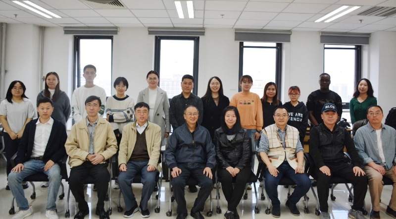 中国语文现代化学会前会长靳光瑾主任到访司机社
语言科学联合实验室